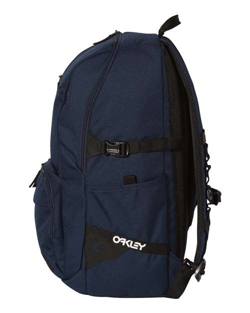EG PRO 28L Street Backpack with Laptop Pocket